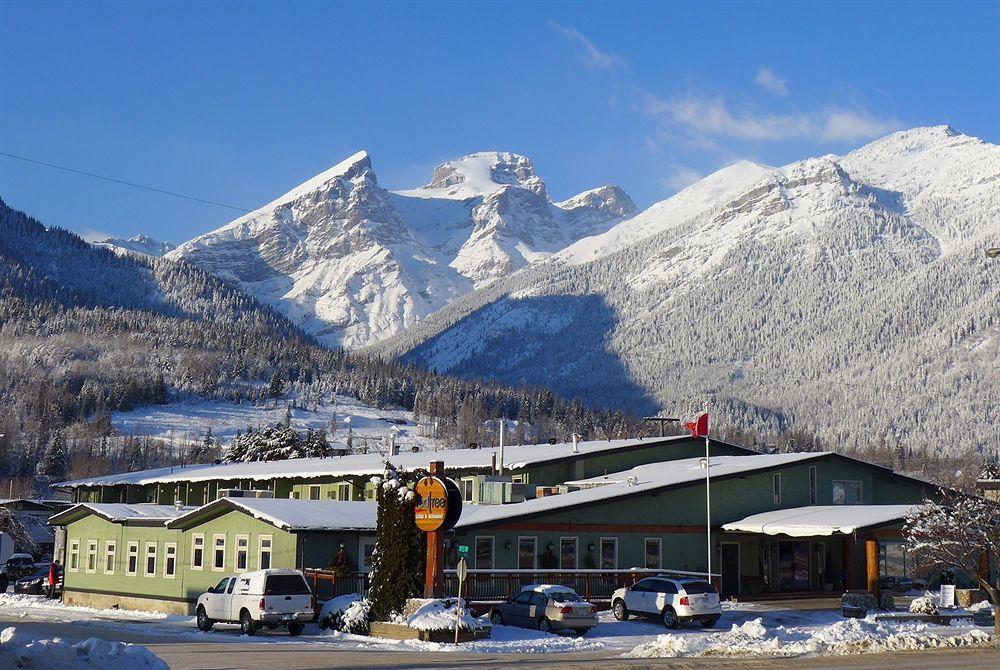 Red Tree Lodge Fernie Exterior photo